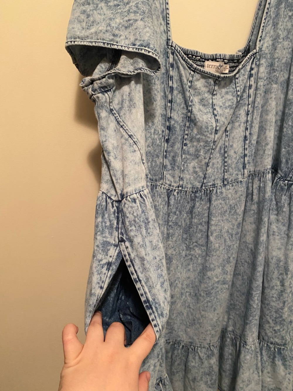 Terra & Sky Light Acid Wash Denim Dress - Picture 6 of 7